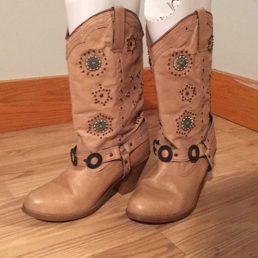 Dingo Boots